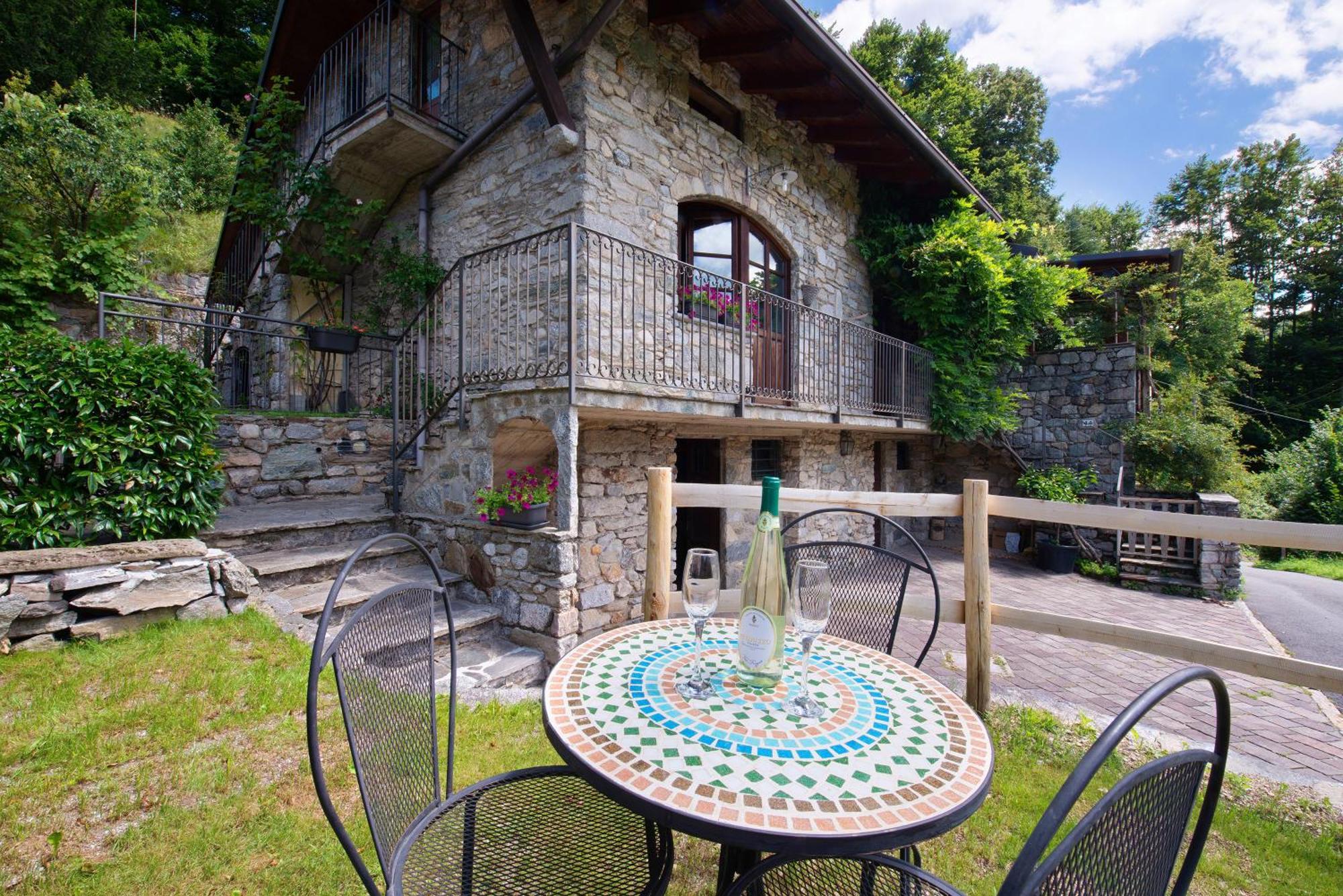 Farmhouse Of Grandfather Chek Villa Bellagio Exterior photo